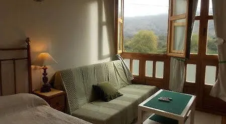 Vallanu Hotel *
